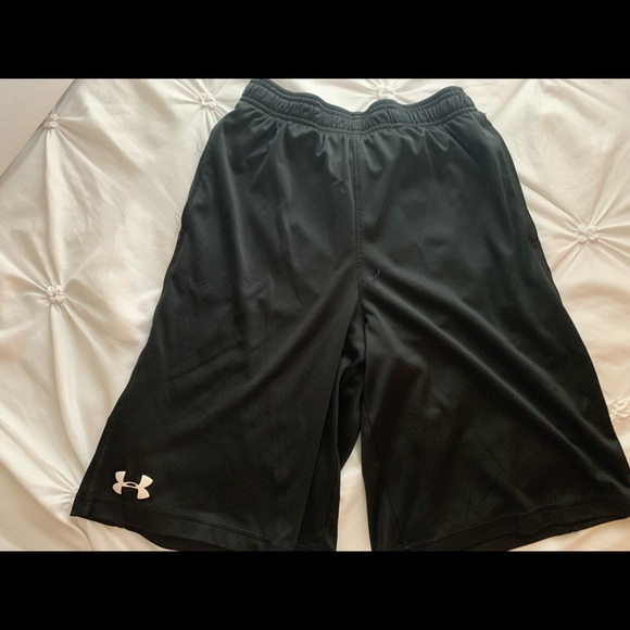 Black under armour basketball shorts - Picture 1 of 2